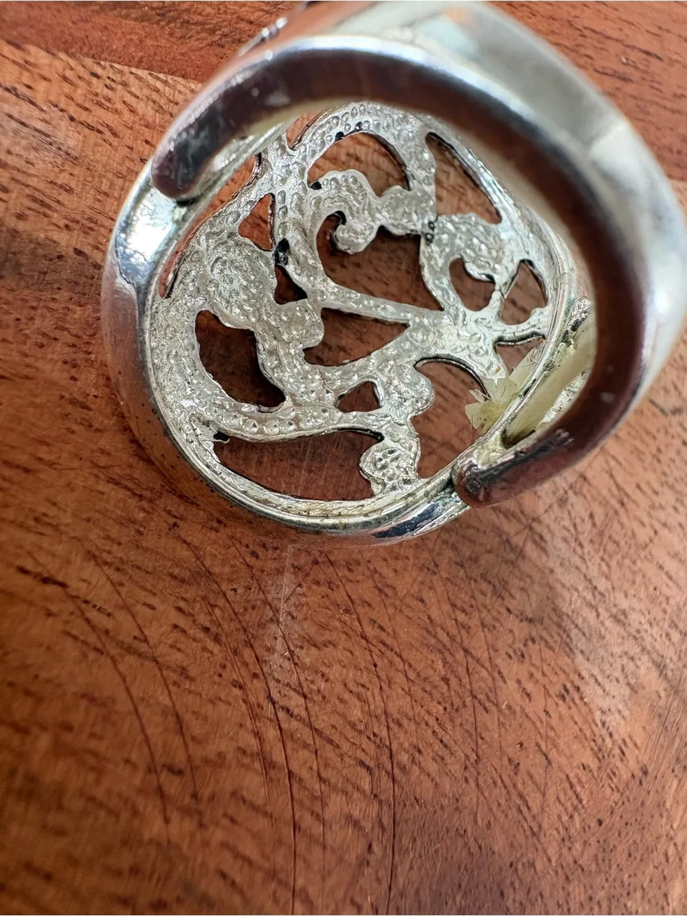 Vintage Silver Tone Filigree Statement Ring - Size 6 with Stretch Band